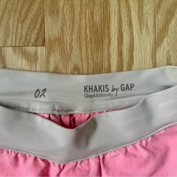 GAP Maternity Shorts - Size 2 - Picture 3 of 3